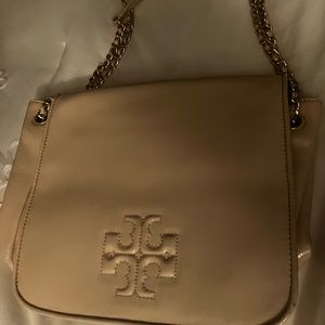 Tory Burch medium bag color light pink/nude with gold chained handles